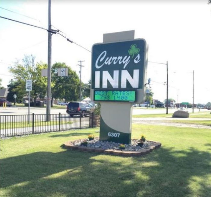 Currys Inn (Currys Motel) - Web Listing (newer photo)